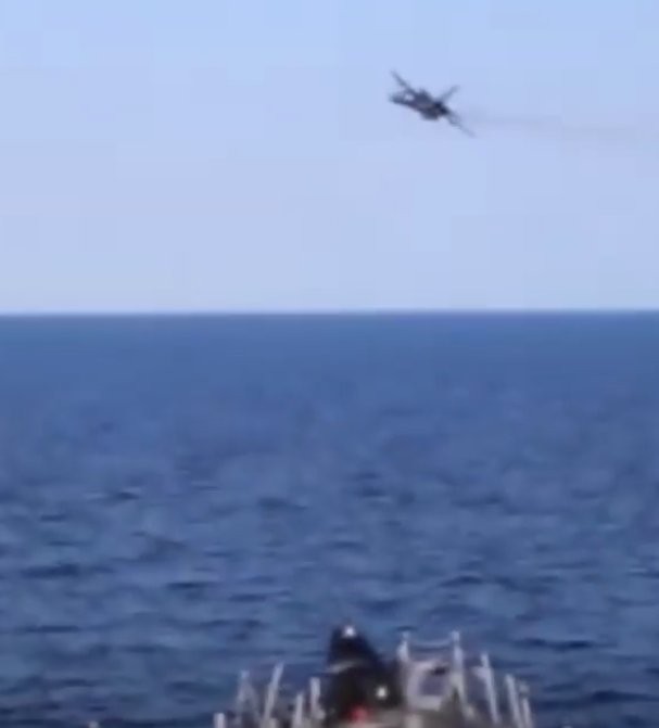 NÓNG: Vừa bị tập kích bằng tên lửa, phòng không Syria bắn hạ mục tiêu ở độ cao cực thấp NÓNG: Vừa bị tập kích bằng tên lửa, phòng không Syria bắn hạ mục tiêu ở độ cao cực thấp